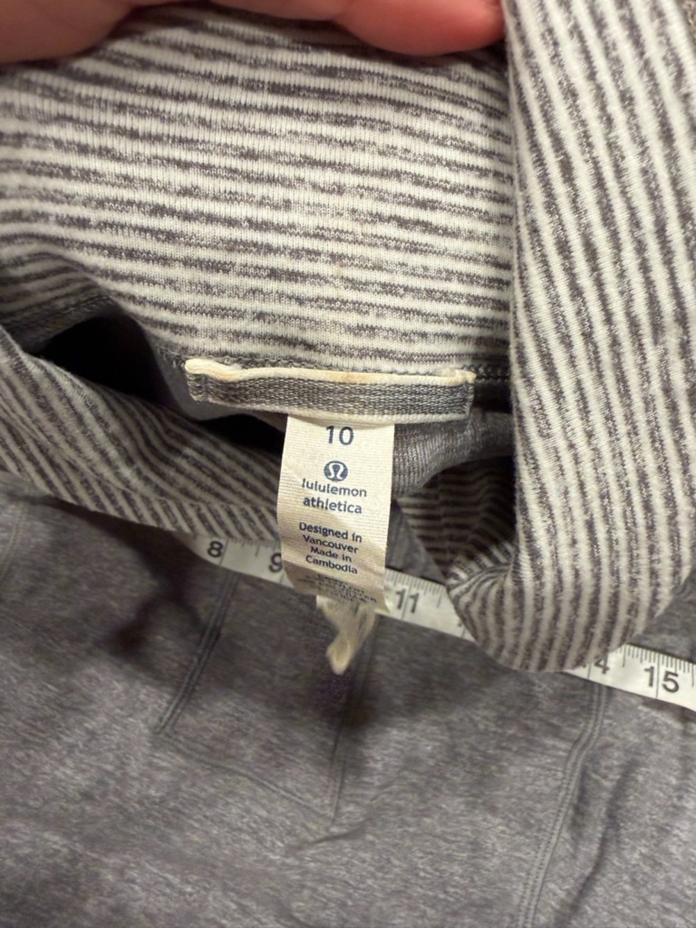Lululemon Think Fast Pullover
Heathered Slate / Tonka Stripe Heathered sz 10 - Picture 5 of 5